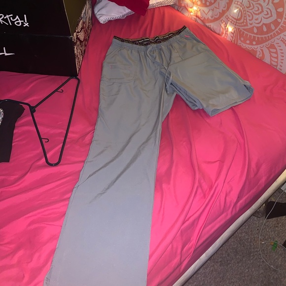 -SOLD- Heartsoul Cute Scrubs Bundle - Picture 11 of 12